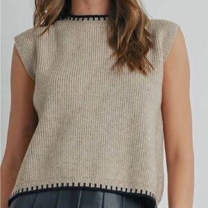 Beige&Black Back-Tie Sweater Vest